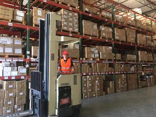 面臨亞馬遜倉(cāng)容限制和對(duì)旺季售賣(mài)需求的不對(duì)等，該如何去解決呢？